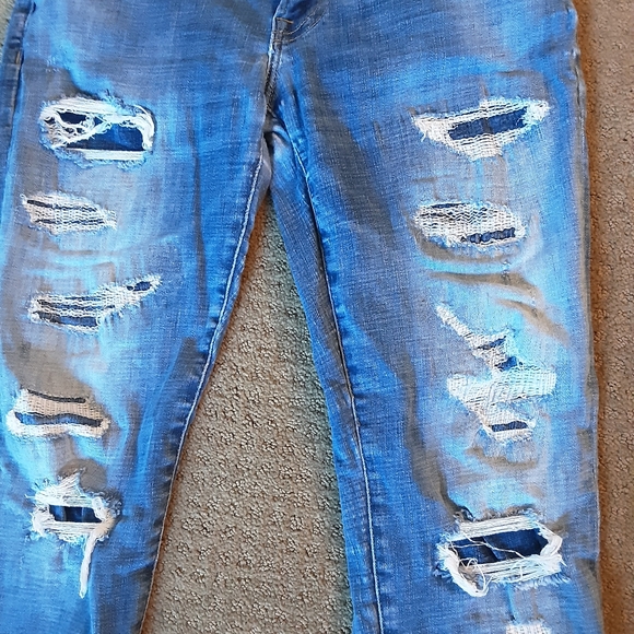 Womens AMERICAN EAGLE `faded distressed jeans - Picture 3 of 8